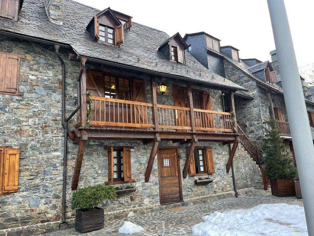 Baqueira 1500 Pie De Pistas Apartamento Cuilas Naut Aran Exteriör bild