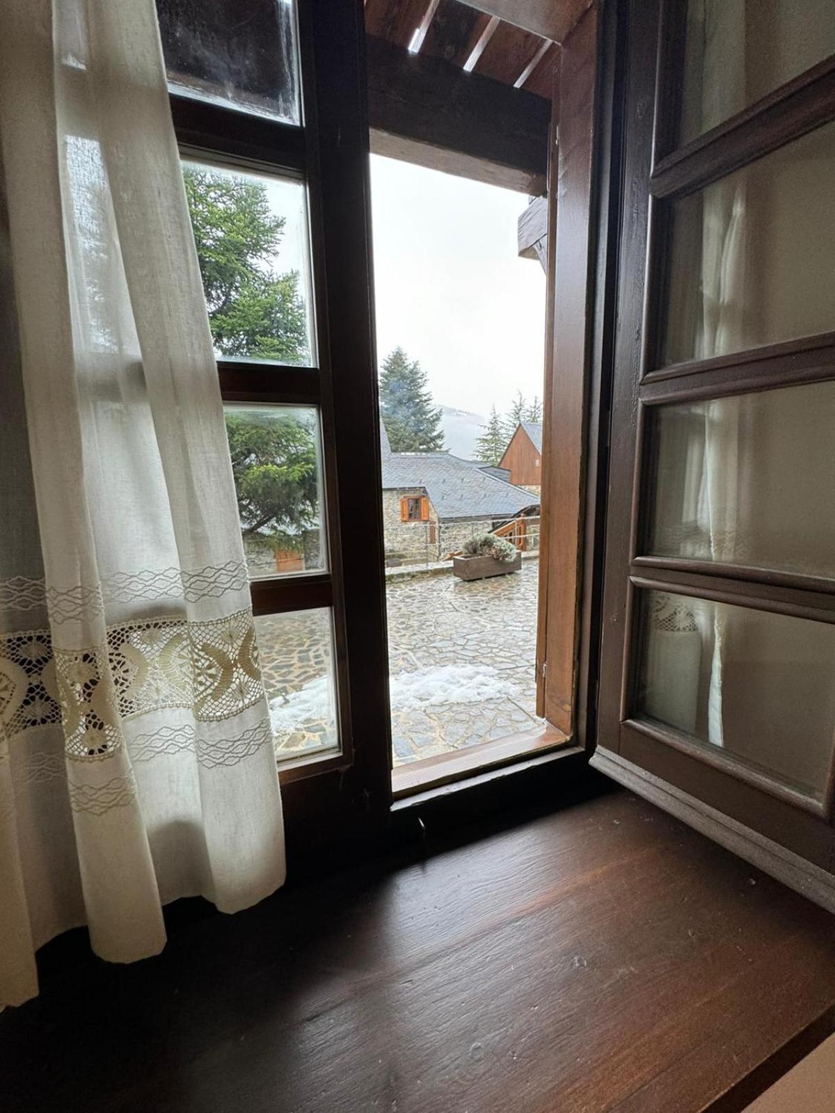 Baqueira 1500 Pie De Pistas Apartamento Cuilas Naut Aran Exteriör bild